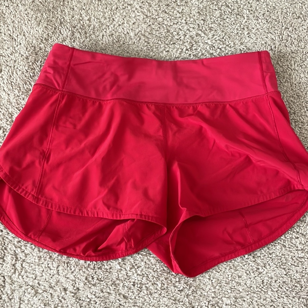 Lululemon speed up low rise kind short in white